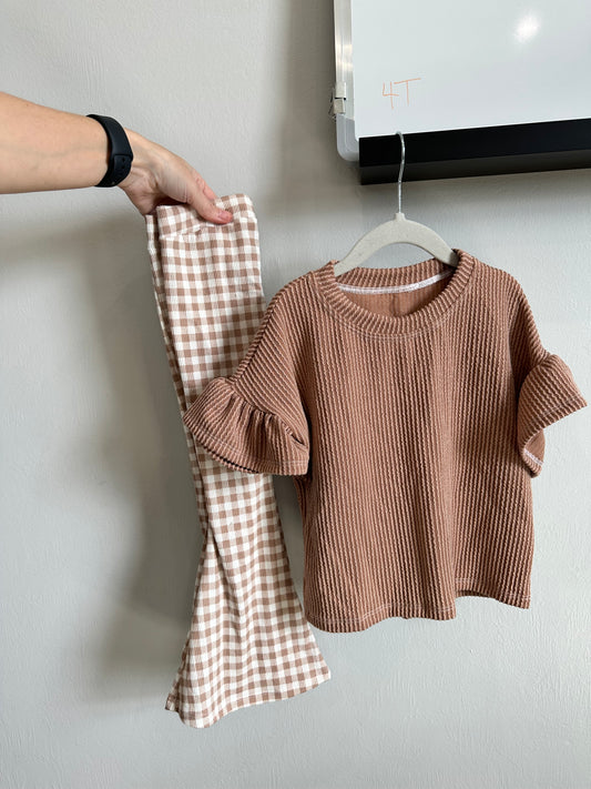 RTS Dolman ruffle and flare pants 4T